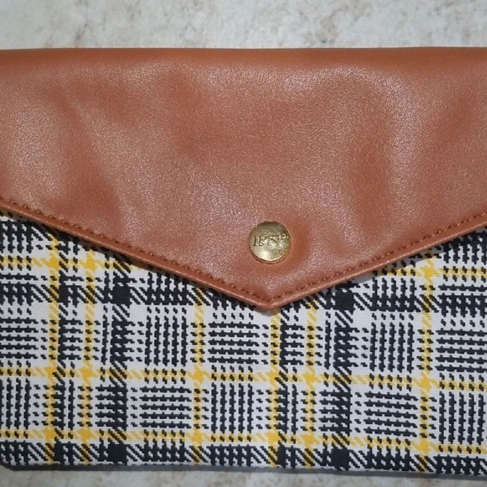 New September 2021 Ipsy Glam Bag